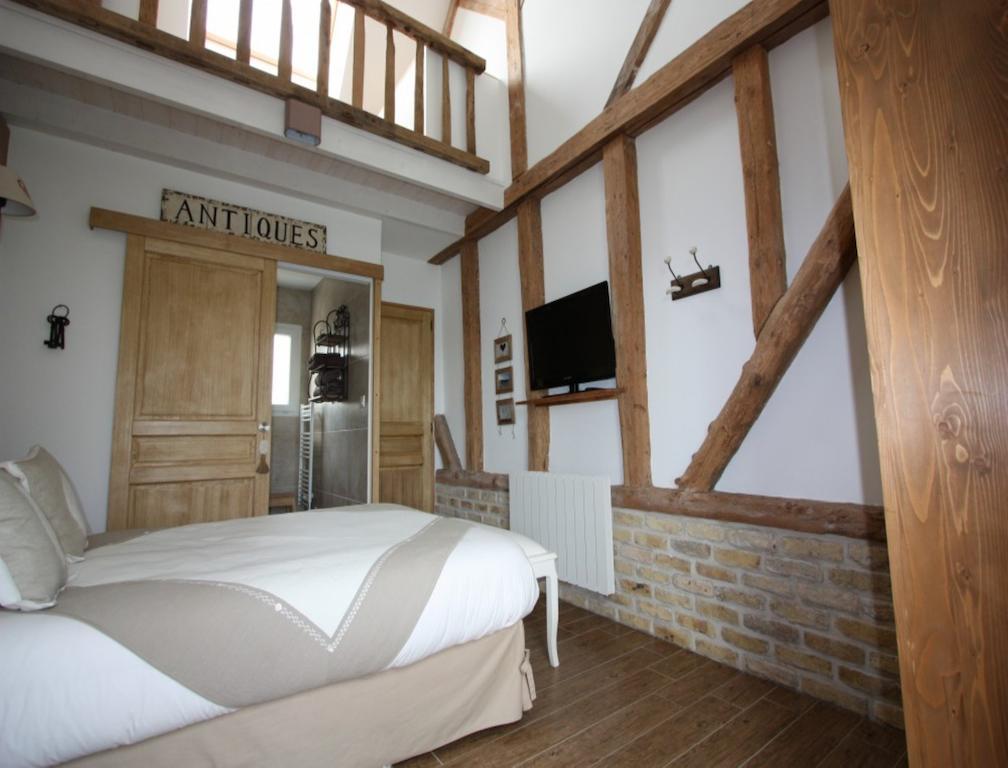 La Haute Muraille Bed and Breakfast Saint-Folquin Kamer foto